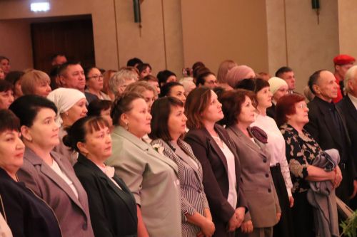 В Нурлате прошло торжество, посвященное Дню Учителя (+ фоторепортаж)