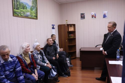 Айдар Метшин и Дамир Ишкинеев посетили Нурлатский дом-интернат для престарелых и инвалидов