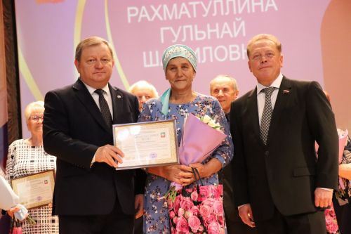 В Нурлате прошло торжество, посвященное Дню Учителя (+ фоторепортаж)