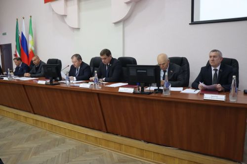В Нурлате прошла очередная сессия советов города и района