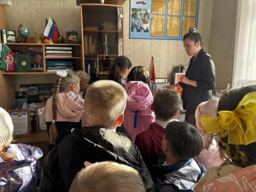 Мамыковские школьники познакомились с работой сельской администрации