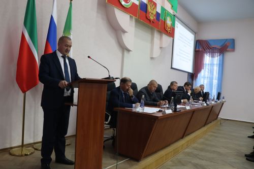 В Нурлате прошла очередная сессия советов города и района