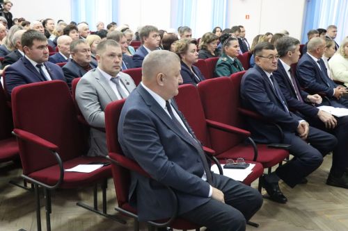 В Нурлате прошла очередная сессия советов города и района