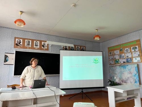 В Караульно-Горской школе провели семинар-практикум для педагогов технологии