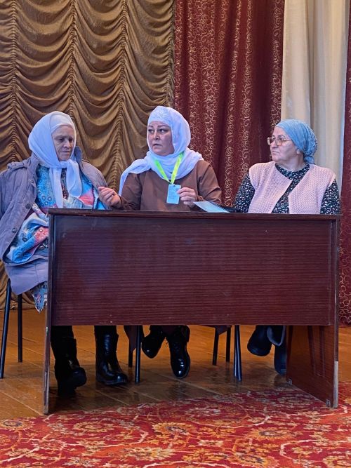 В Верхненурлатском ДК состоялась встреча с паломниками, совершившими хадж