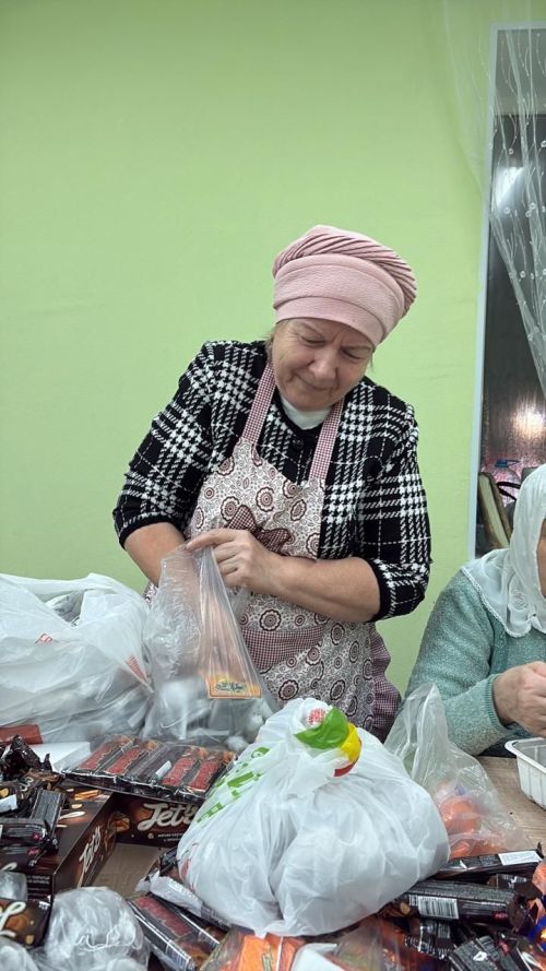 «Энием чае»: нурлатские мусульманки отправляют на фронт тепло родного дома