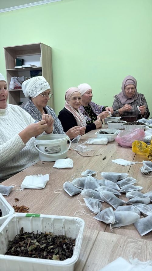 «Энием чае»: нурлатские мусульманки отправляют на фронт тепло родного дома