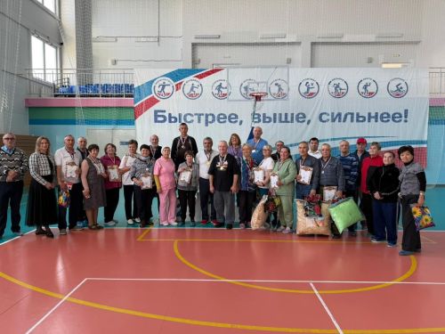 Фестиваль «Третий возраст» подарил нурлатским пенсионерам заряд бодрости