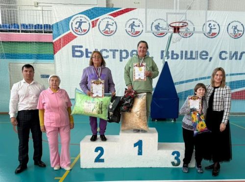 Фестиваль «Третий возраст» подарил нурлатским пенсионерам заряд бодрости