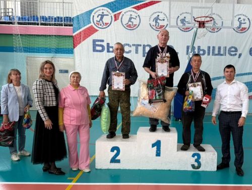 Фестиваль «Третий возраст» подарил нурлатским пенсионерам заряд бодрости