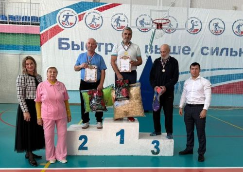 Фестиваль «Третий возраст» подарил нурлатским пенсионерам заряд бодрости