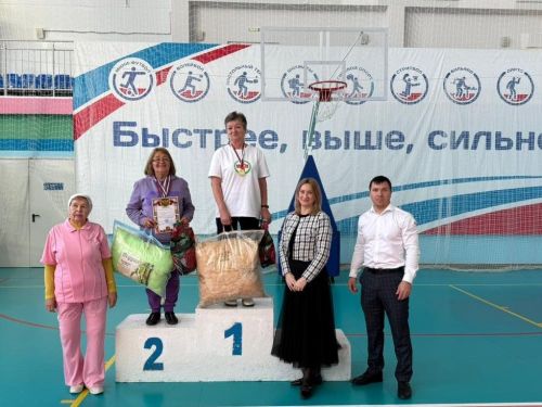 Фестиваль «Третий возраст» подарил нурлатским пенсионерам заряд бодрости