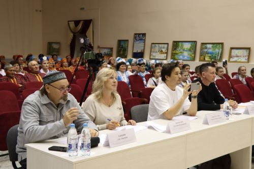 В Нурлате проходит зональный этап республиканского этнокультурного фестиваля «Наш дом – Татарстан»