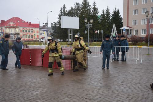 В Нурлате соревновались спасатели (фоторепортаж)