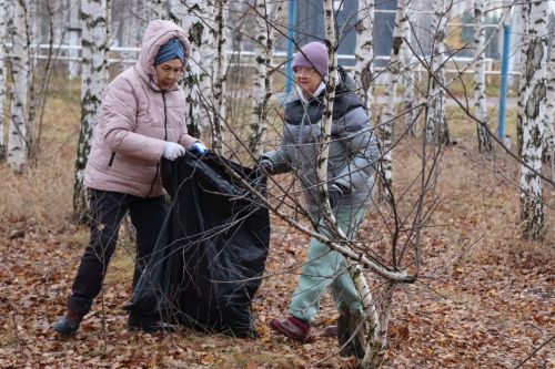 Волонтеры серебряного возраста отметили день рождения Центра активного долголетия и здоровья добрыми делами