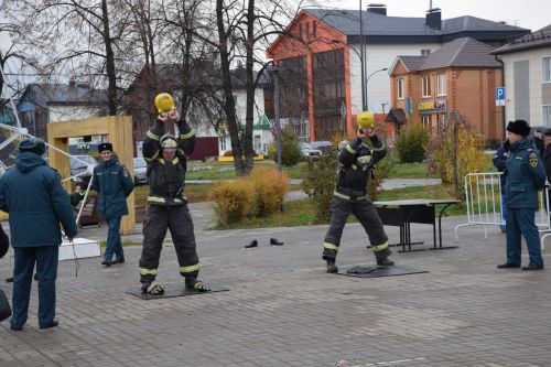 В Нурлате соревновались спасатели (фоторепортаж)