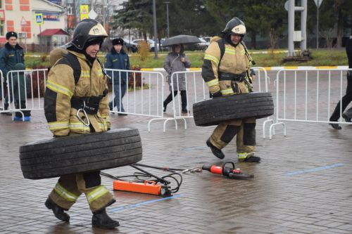 В Нурлате соревновались спасатели (фоторепортаж)