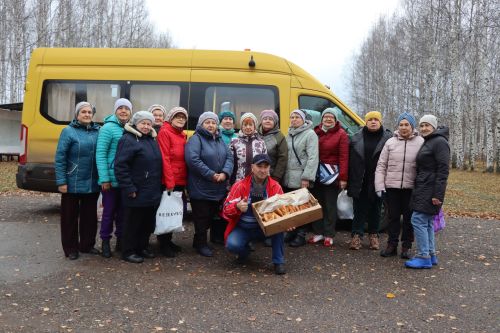 Волонтеры серебряного возраста отметили день рождения Центра активного долголетия и здоровья добрыми делами