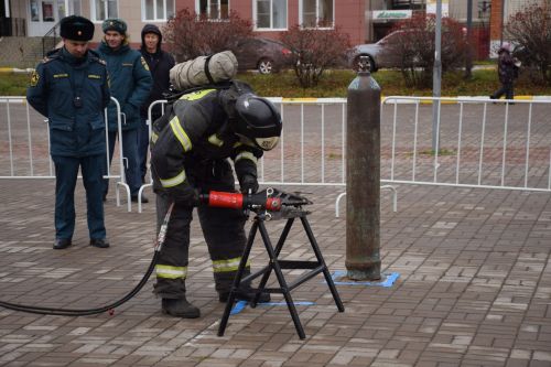 В Нурлате соревновались спасатели (фоторепортаж)