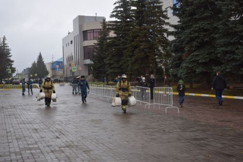 В Нурлате соревновались спасатели (фоторепортаж)