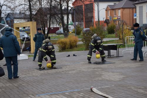 В Нурлате соревновались спасатели (фоторепортаж)