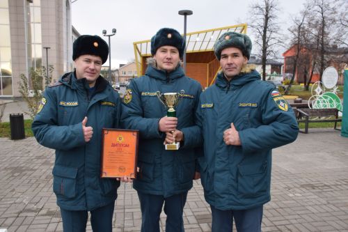 В Нурлате соревновались спасатели (фоторепортаж)