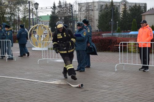 В Нурлате соревновались спасатели (фоторепортаж)
