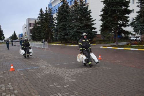 В Нурлате соревновались спасатели (фоторепортаж)