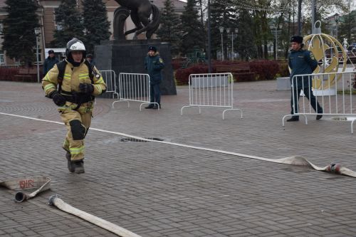 В Нурлате соревновались спасатели (фоторепортаж)