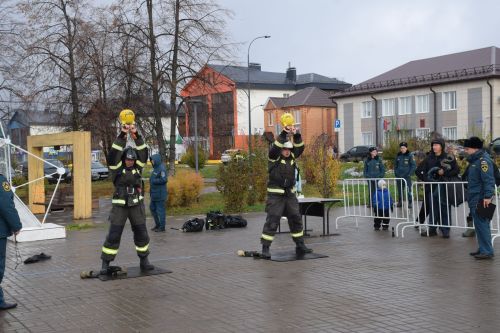 В Нурлате соревновались спасатели (фоторепортаж)