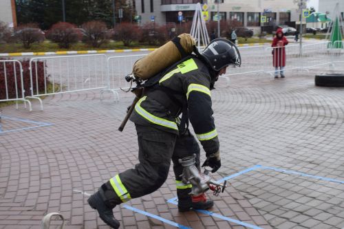 В Нурлате соревновались спасатели (фоторепортаж)
