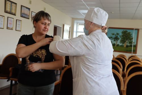 Коллектив исполнительного комитета Нурлатского района присоединился к кампании по вакцинации от гриппа