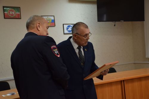 В Нурлатском отделении Госавтоинспекции чествовали ветеранов службы