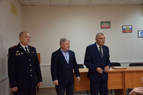 В Нурлатском отделении Госавтоинспекции чествовали ветеранов службы