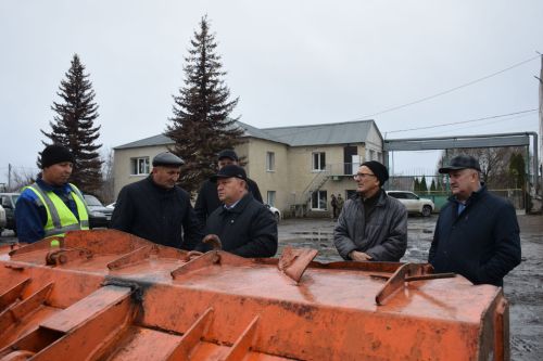 Дамир Ишкинеев проверил готовность коммунальной службы к зимнему сезону
