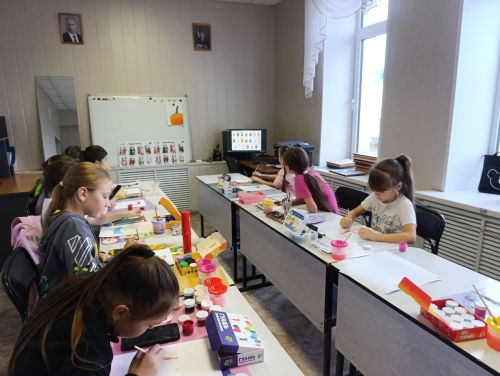 Матрешки в узорах Поволжья: юные художники Нурлата
