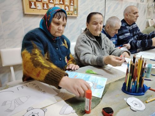 Творчество и забота: в Нурлатском доме-интернате прошел мастер-класс