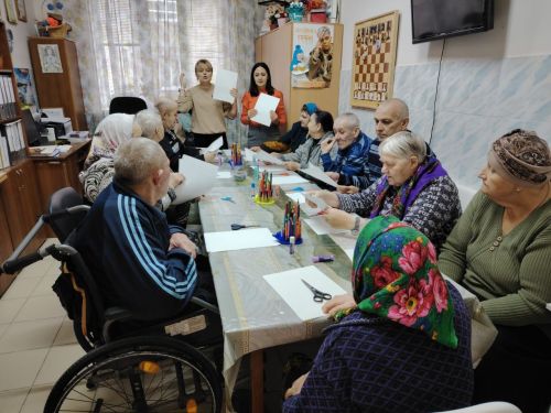 Творчество и забота: в Нурлатском доме-интернате прошел мастер-класс