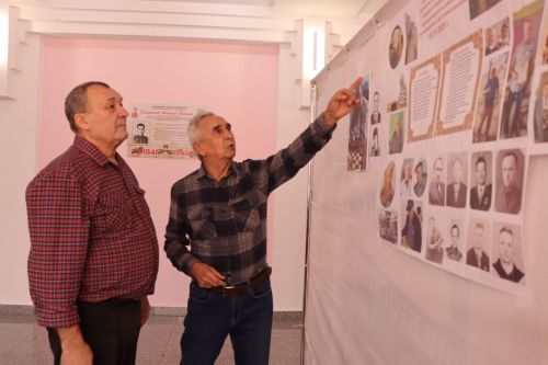 В Нурлате проходит первый турнир памяти шахматистов и шашистов