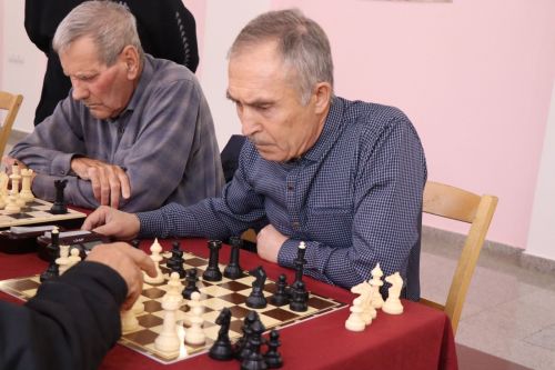 В Нурлате проходит первый турнир памяти шахматистов и шашистов