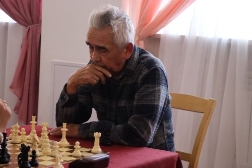 В Нурлате проходит первый турнир памяти шахматистов и шашистов