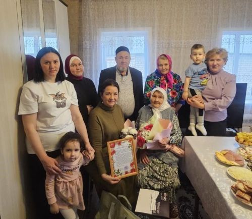 Жительницу села Новое Иглайкино поздравили с юбилеем