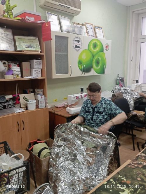 Волонтеры Нурлата шьют термоодеяла для участников СВО