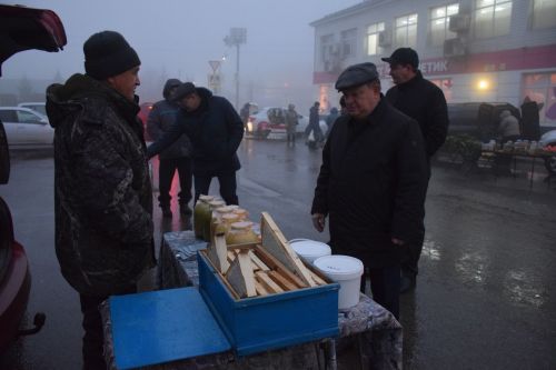 В Нурлате ярмарка началась с раннего утра