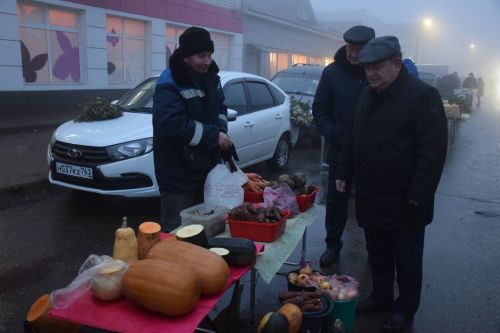 В Нурлате ярмарка началась с раннего утра