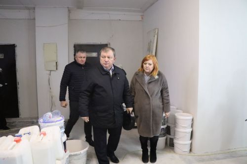 Дамир Ишкинеев рабочее совещание провел на объекте капремонта