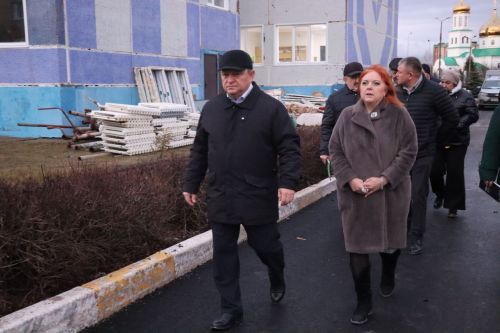 Дамир Ишкинеев рабочее совещание провел на объекте капремонта