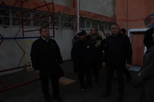 Дамир Ишкинеев рабочее совещание провел на объекте капремонта