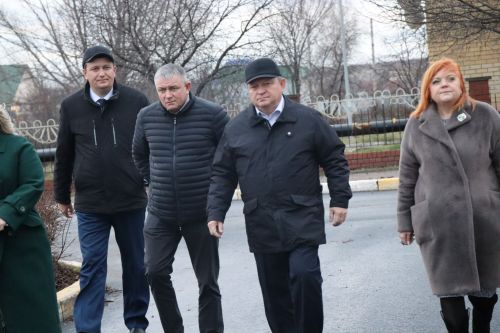 Дамир Ишкинеев рабочее совещание провел на объекте капремонта