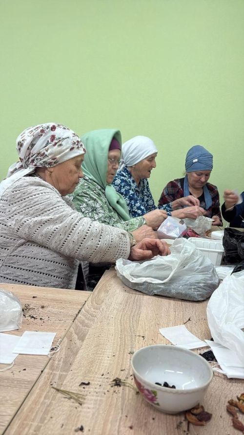 Нурлатские женщины передали бойцам СВО пять тысяч пакетиков душистого чая